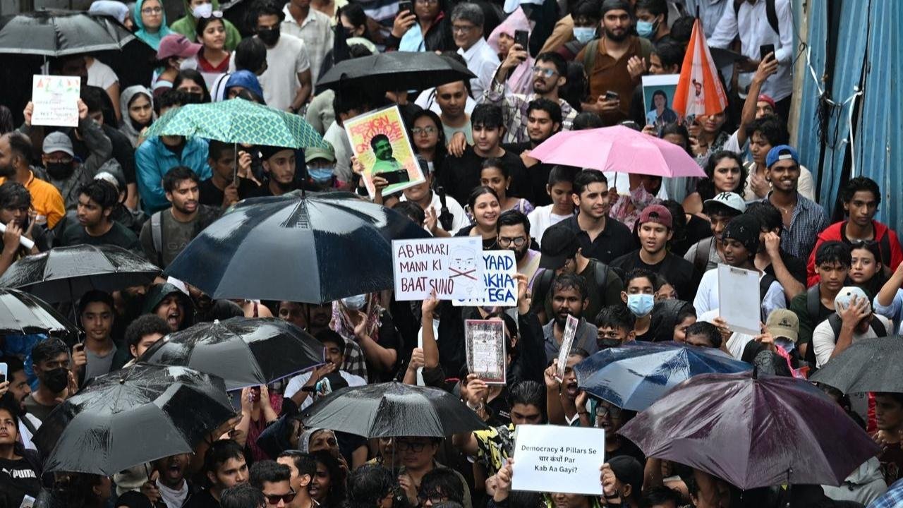 मुंबई में CJP का प्रदर्शन, मुख्य चुनाव आयुक्त ज्ञानेश कुमार के इस्तीफे की मांग