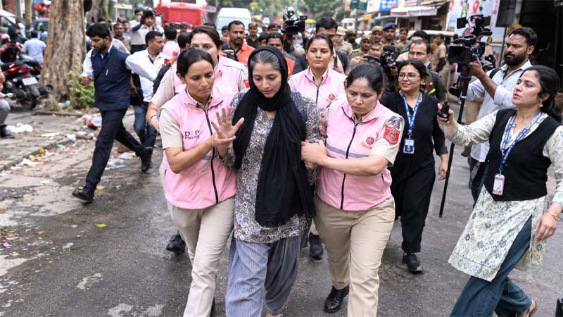 दिल्ली में CJP के प्रदर्शन से पहले सख्ती, 600 समर्थक हिरासत में; जंतर-मंतर जाने वाले रास्तों पर बैरिकेडिंग