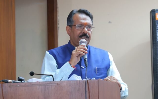 माननीय सर्वोच्च न्यायालय द्वारा मुख्य चुनाव आयुक्त को हटाने का अस्थाई आदेश ना देना दर्शाता है कि यह एक तरफा मामला नहीं है: हर्ष मल्होत्रा
