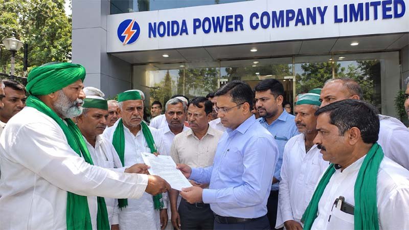 ग्रेटर नोएडा में बिजली बिलों को लेकर किसानों की नाराजगी, NPCL को दिया एक महीने का अल्टीमेटम