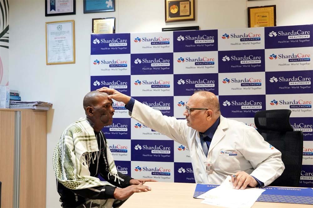 शारदाकेयर हेल्थसिटी ने ग्रेटर नोएडा में लगाया निशुल्क कैंसर स्क्रीनिंग कैंप, 130 से अधिक लोगों ने कराई जांच