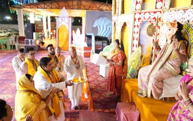 महर्षि नगर में शारदीय नवरात्र की धूम, मां दुर्गा की आराधना के साथ श्रीरामलीला का भव्य शुभारंभ
