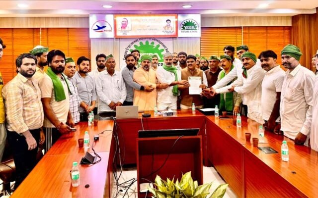 किसानों की मांगों को लेकर यीडा के ओएसडी से मिले भाकियू अंबावता के प्रतिनिधिमंडल, आंदोलन की चेतावनी