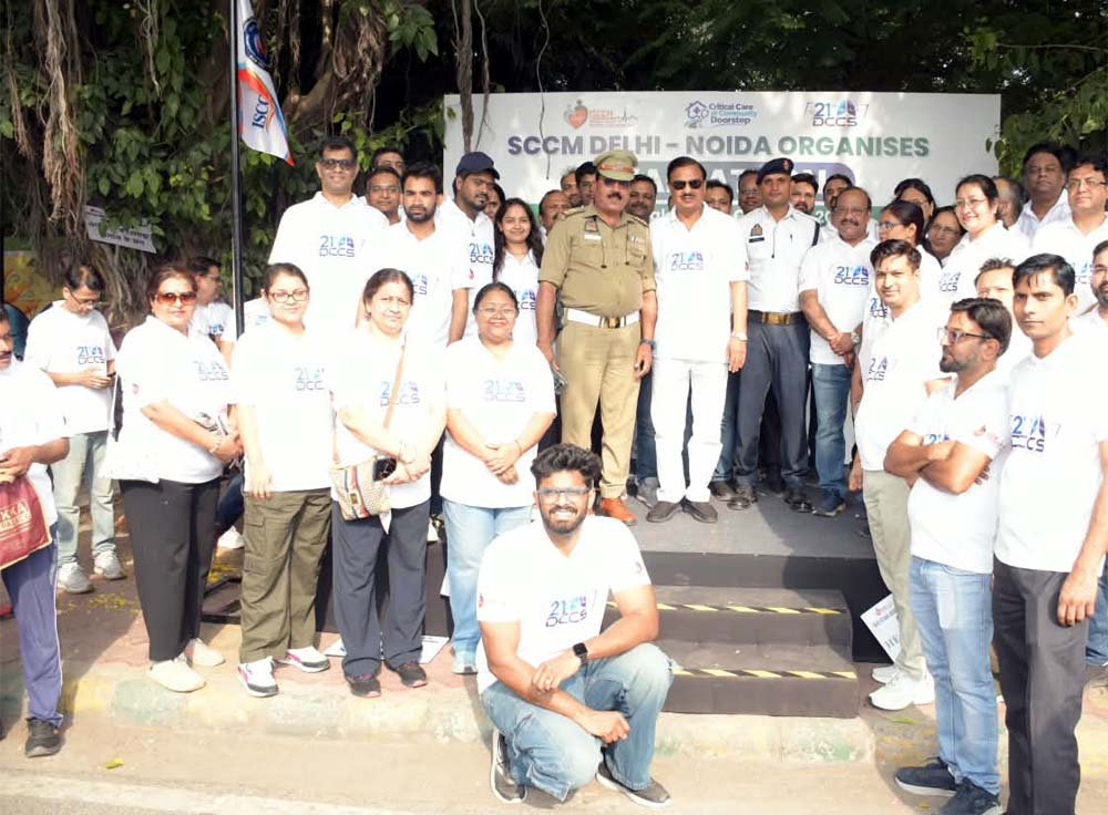 नोएडा में ‘वॉक फॉर लाइफ’ का आयोजन, 300 डॉक्टरों ने दिया क्रिटिकल केयर जागरूकता का संदेश