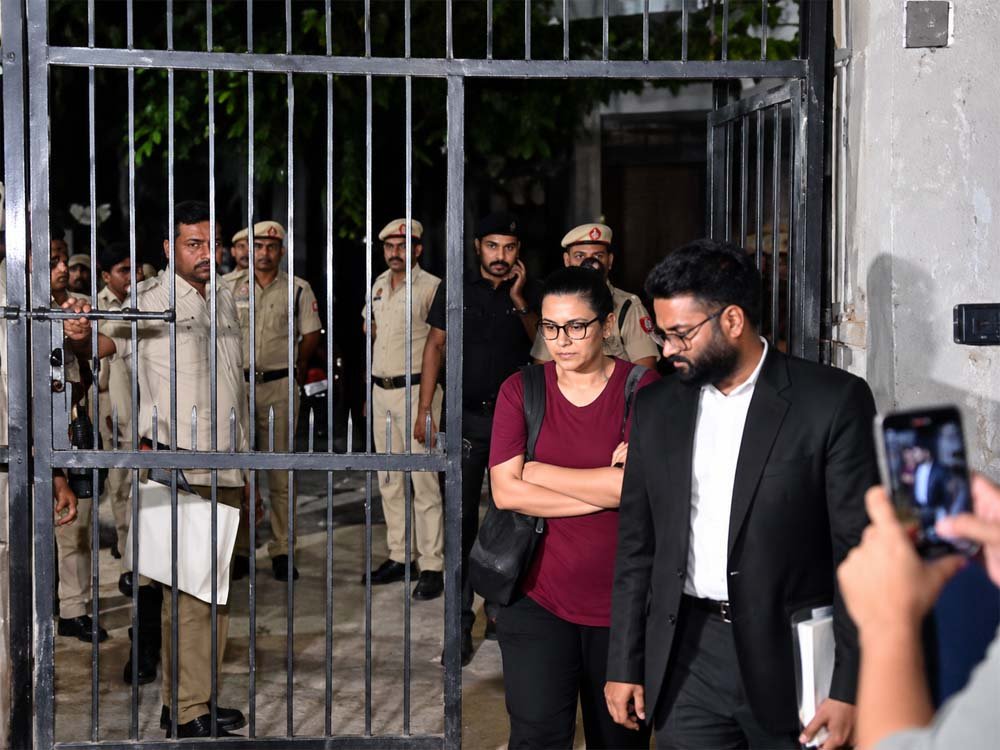 अभिजीत दीपके गिरफ्तार, आज कोर्ट में पेशी; नेहा बोरा रिहा, 8 दिन में दूसरी बार पुलिस की कार्रवाई