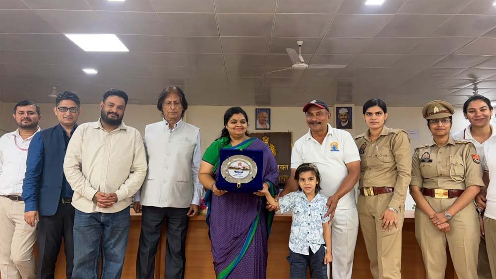 नोएडा पुलिस कर्मियों के लिए भावातीत ध्यान पर विशेष परिचयात्मक कार्यक्रम