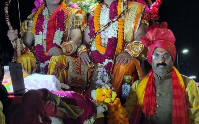नोएडा में धूमधाम से निकली भगवान श्रीराम की भव्य बारात, सीता विदाई के मार्मिक दृश्य ने भक्तों को किया भावुक