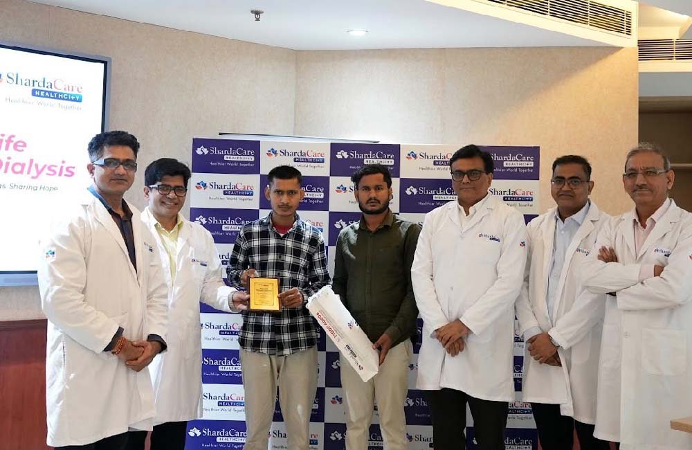 ग्रेटर नोएडा: शारदाकेयर हेल्थसिटी में ‘द लाइफ बियॉन्ड डायलिसिस’ कार्यक्रम, किडनी ट्रांसप्लांट कराने वाले मरीजों के अनुभवों को किया साझा