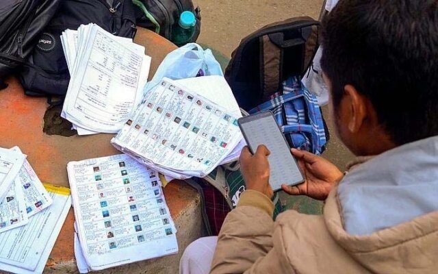 नोएडा में वोटर लिस्ट में नाम जुड़वाने का मौका, 17 और 24 अक्टूबर को लगेंगे विशेष कैंप